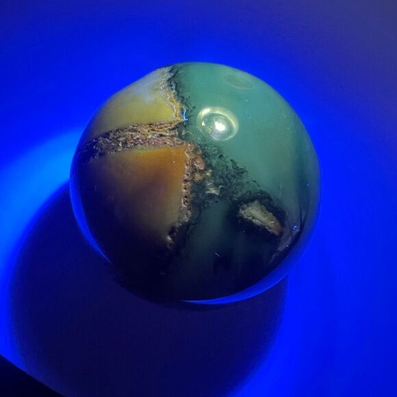 Volcano Agate Sphere UV Reactive (#4) - Picture 8 of 16